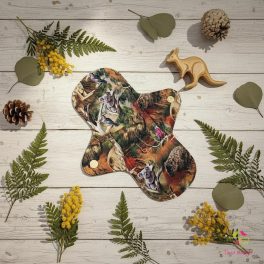   24 cm cloth pad with "Australian animals" pattern for moderate to heavy flow