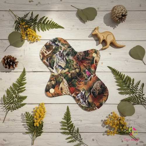 24 cm cloth pad with "Australian animals" pattern for moderate to heavy flow