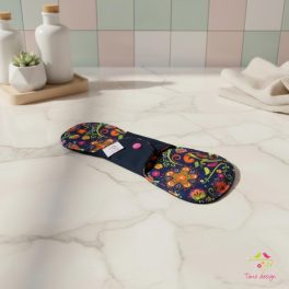   28 cm-es Timo design egyedi grafikás mosható női betét, extra erős vérzéshez