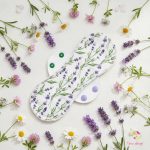 Cloth pad with lavender pattern for moderate flow