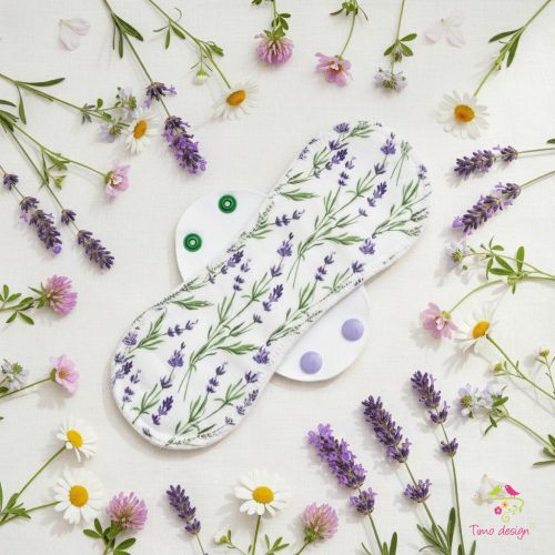 Cloth pad with lavender pattern for moderate flow