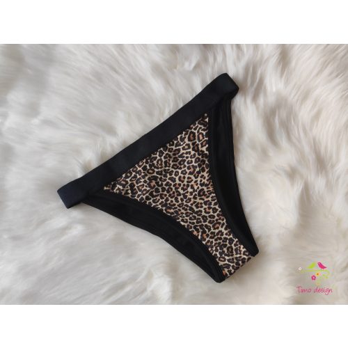 Panther patterned brazilian period panties, for moderate flow