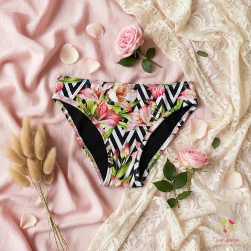 Period panties for moderate flow, with lily pattern