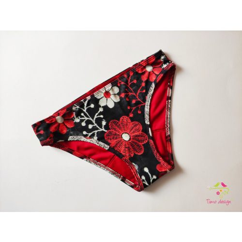 Fekete alapon hímzett hatású piros-fehér virág mintás menstruációs fürdőruha alsó, bikini alsó, fürdőbugyi