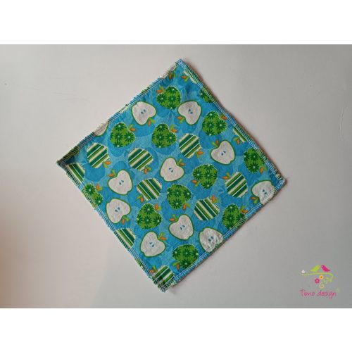 Washable kitchen towel with apple pattern