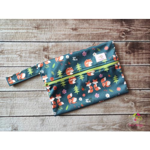 Wetbag with cute foxes pattern