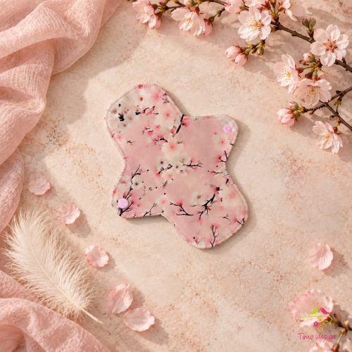 20 cm "Sakura" teen cloth pad for light to moderate flow