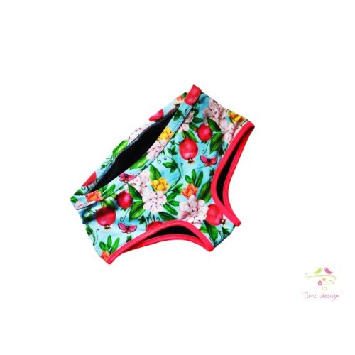 Teen period panties for moderate flow, in boyshort style with fruits and flowers pattern