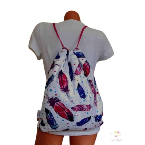 Waterproof bagpack with bird feathers pattern